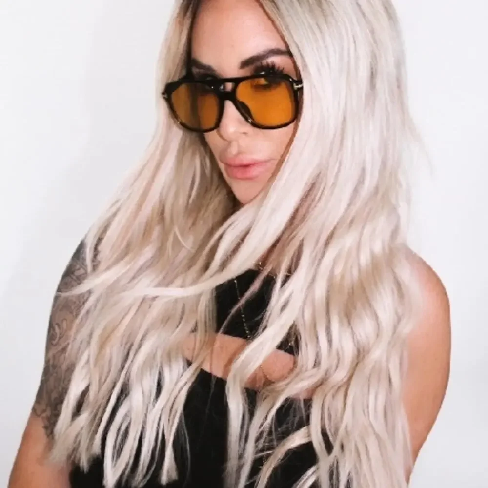 Stylish Women's Sunglasses with Yellow Lenses
